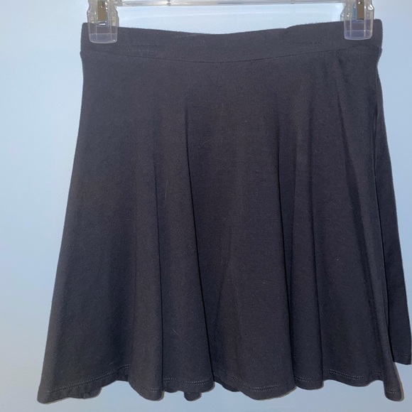 Forever 21 Women’s Skirt size Small - Picture 2 of 10